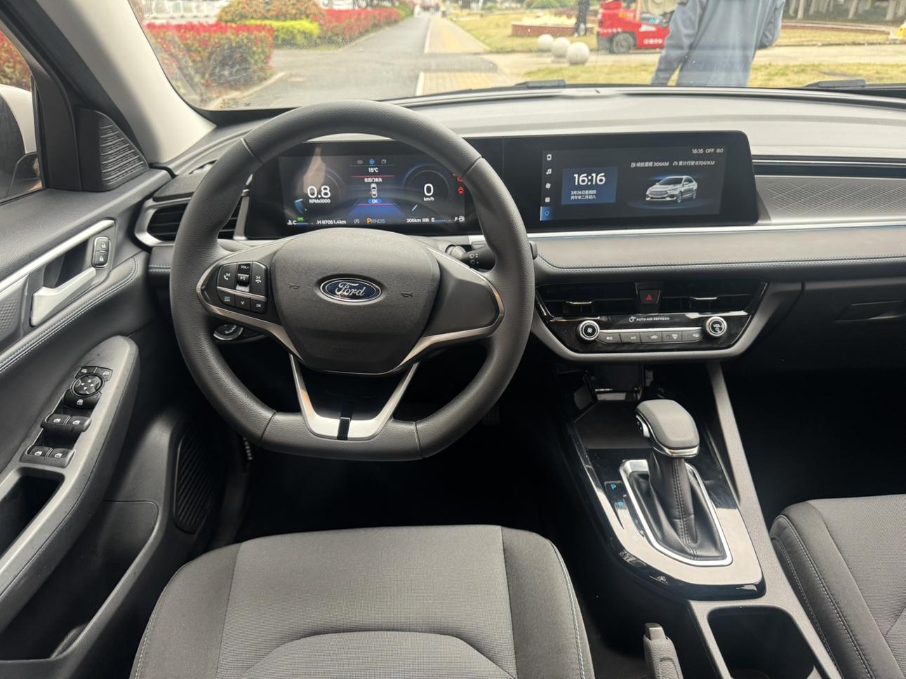 Ford Focus 2021 thumb 9