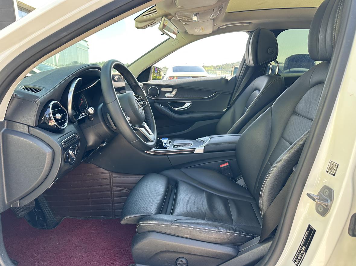 Mercedes-Benz C-Class 2019 thumb 6