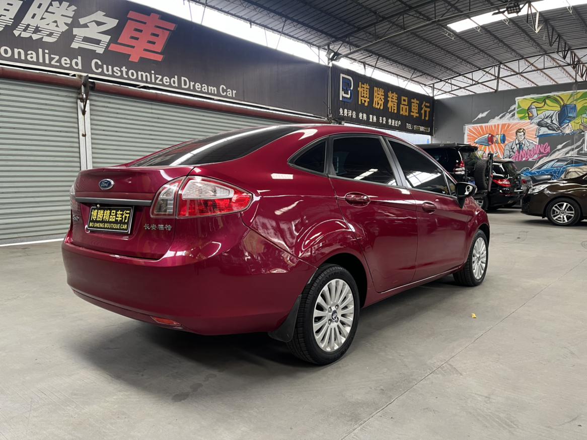 Ford Fiesta 2011 thumb 5