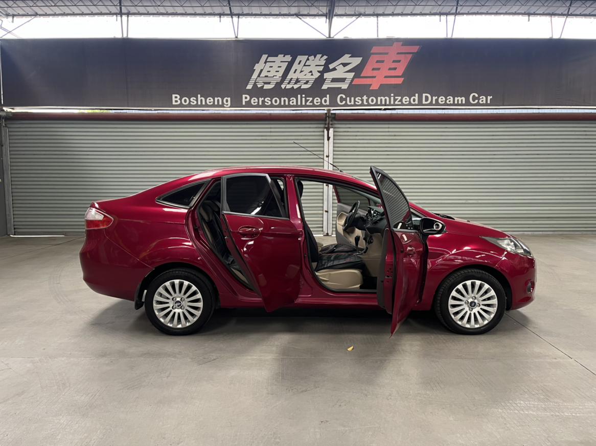 Ford Fiesta 2011 thumb 6