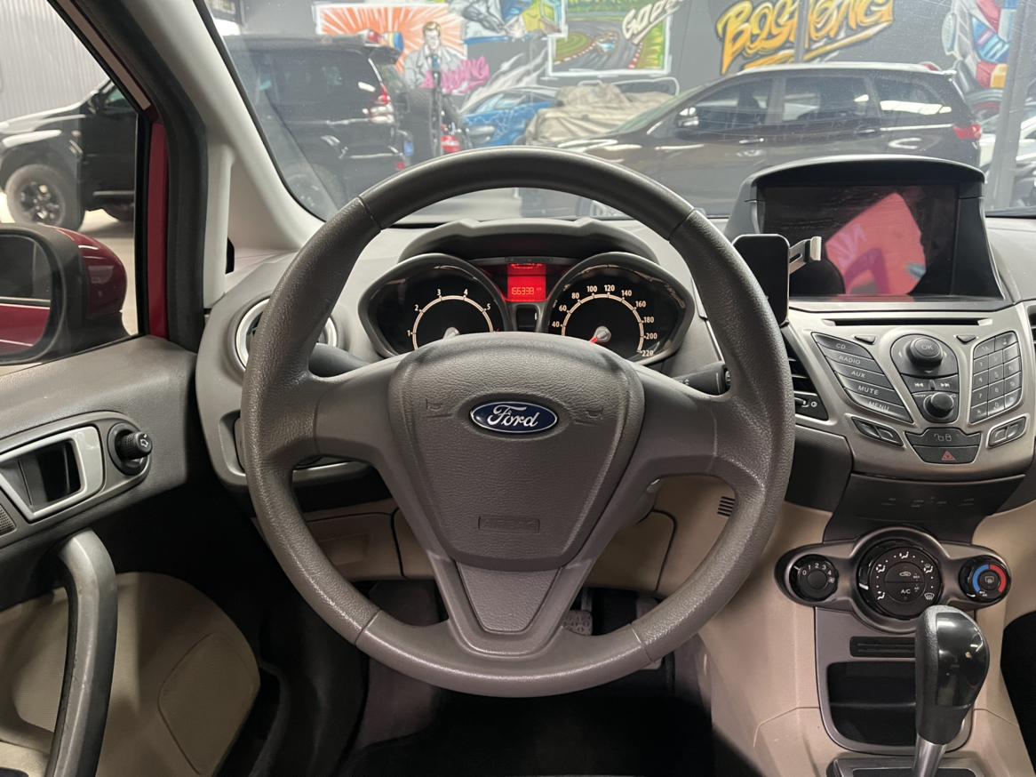 Ford Fiesta 2011 thumb 10