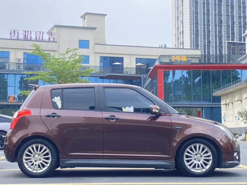 Suzuki SX4 2011 thumb 5