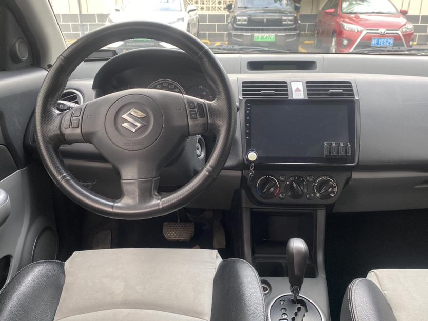 Suzuki SX4 2011 thumb 11