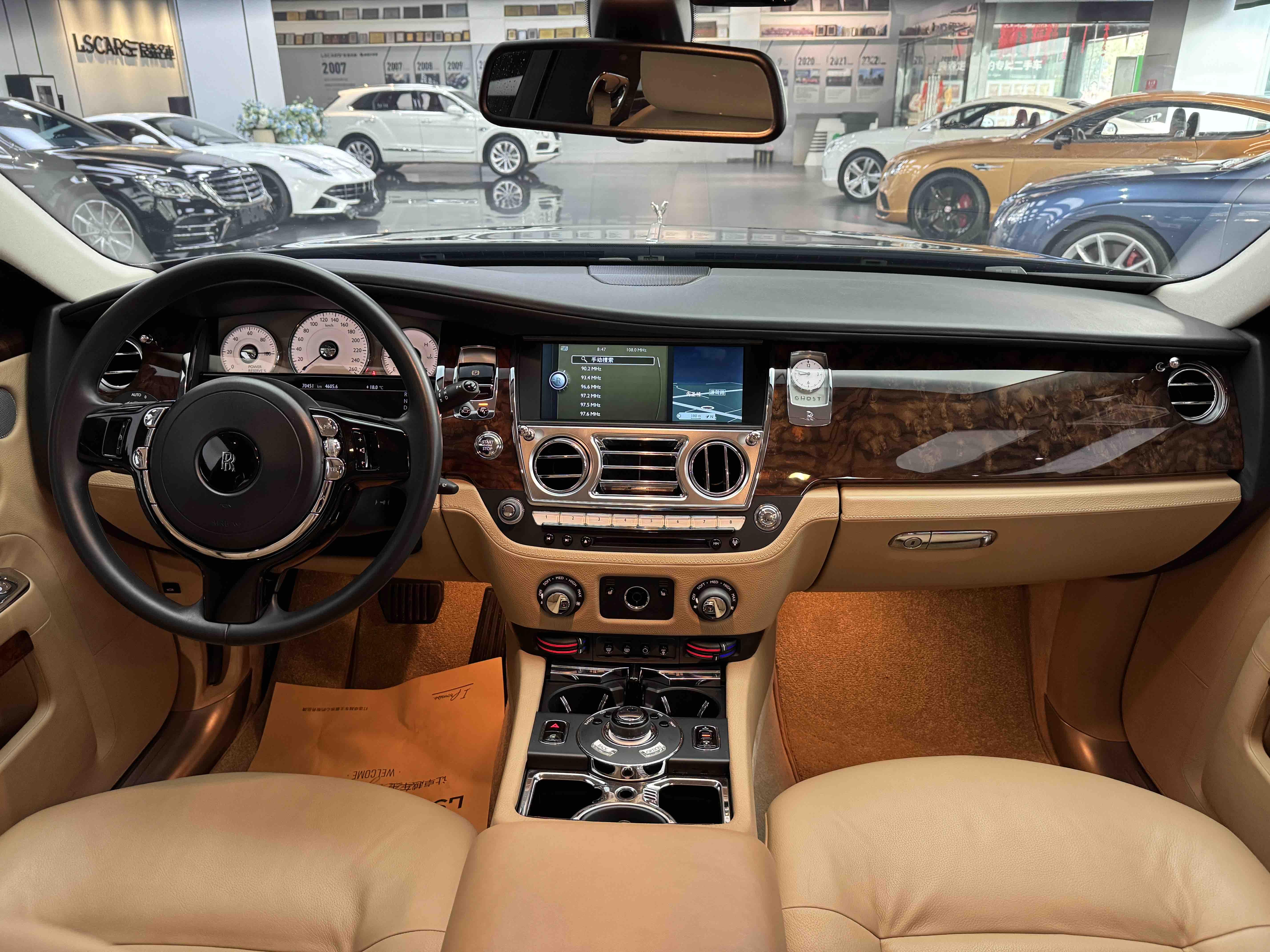 Rolls-Royce Ghost 2010 thumb 10