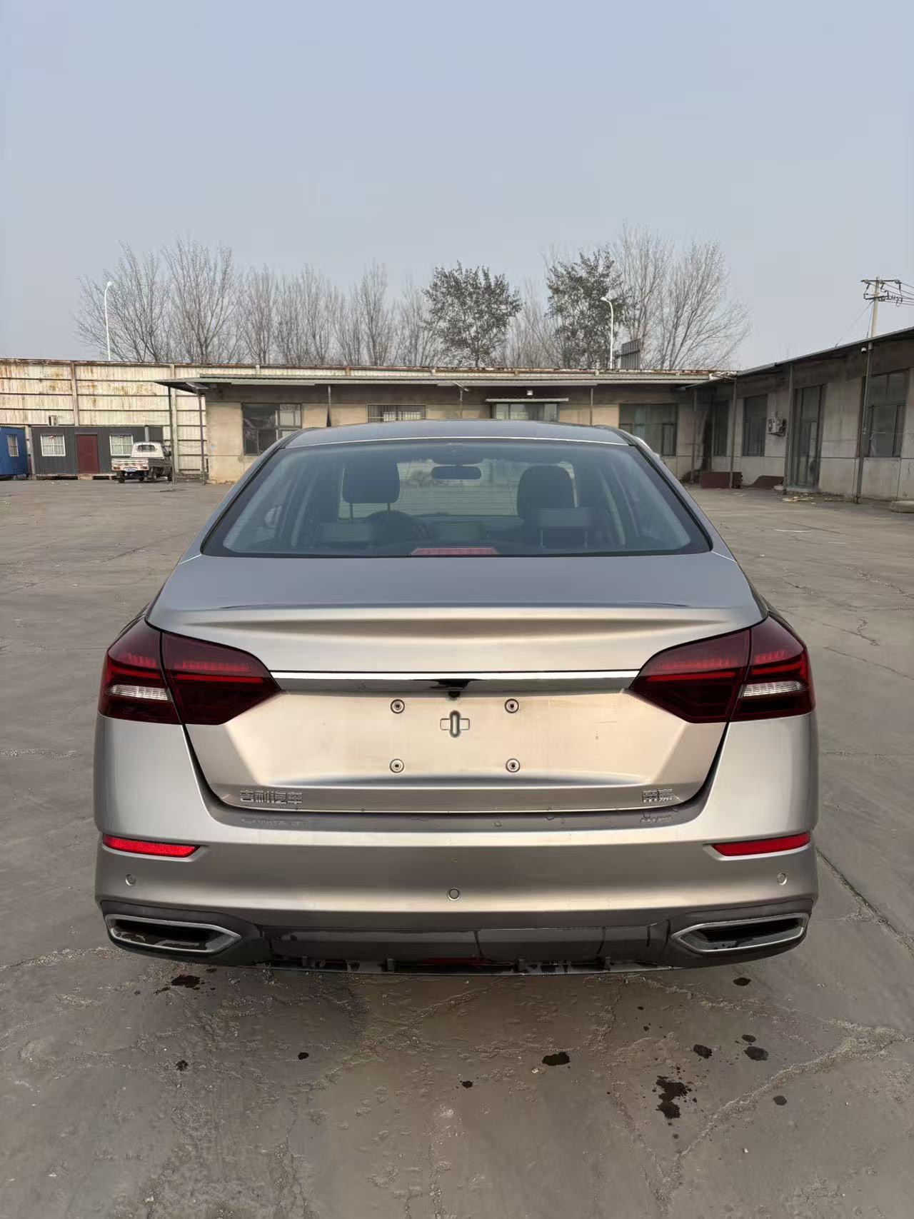 Geely Emgrand 2021 thumb 3