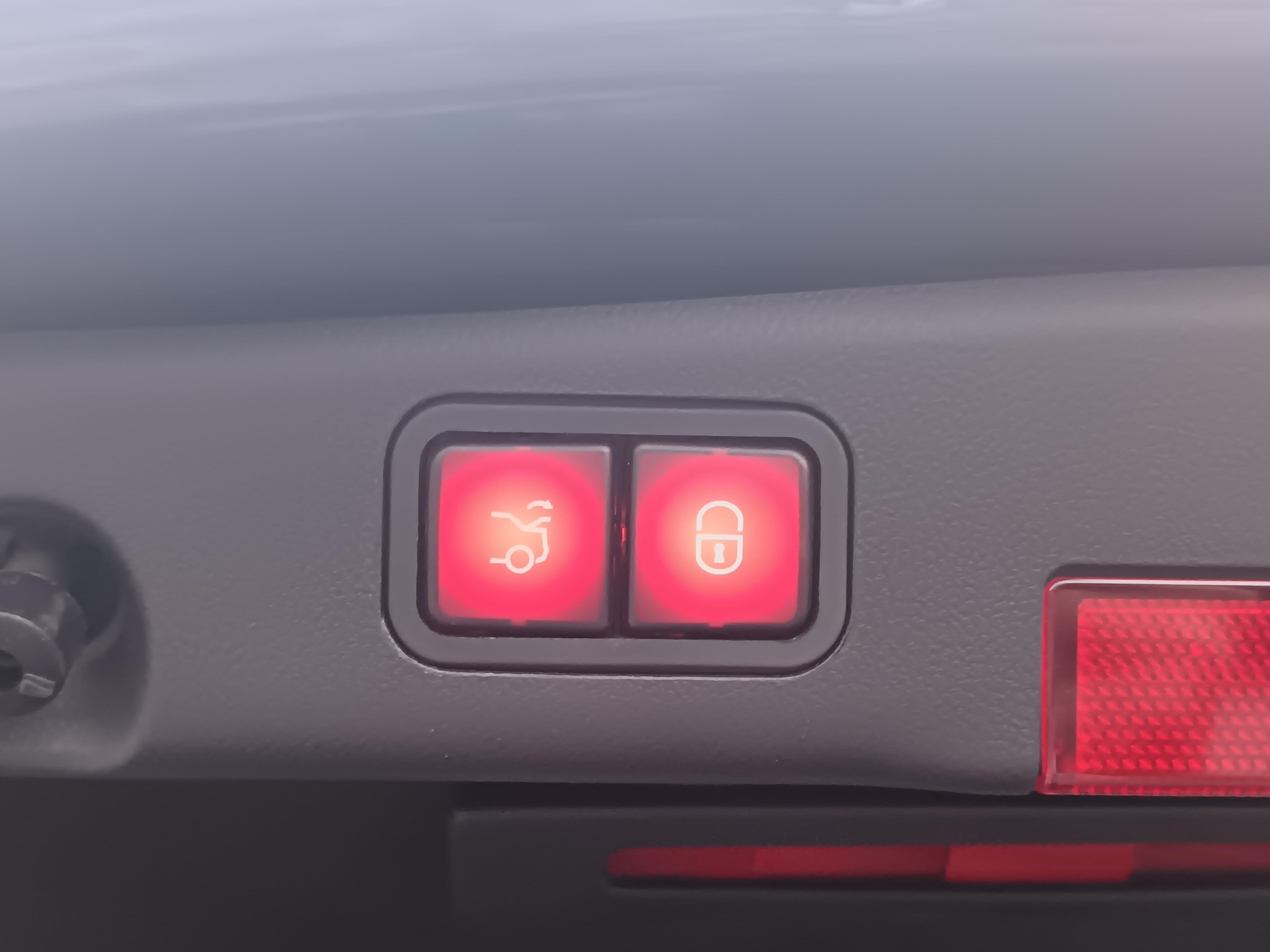 Mercedes-Benz E-Class 2020 thumb 8