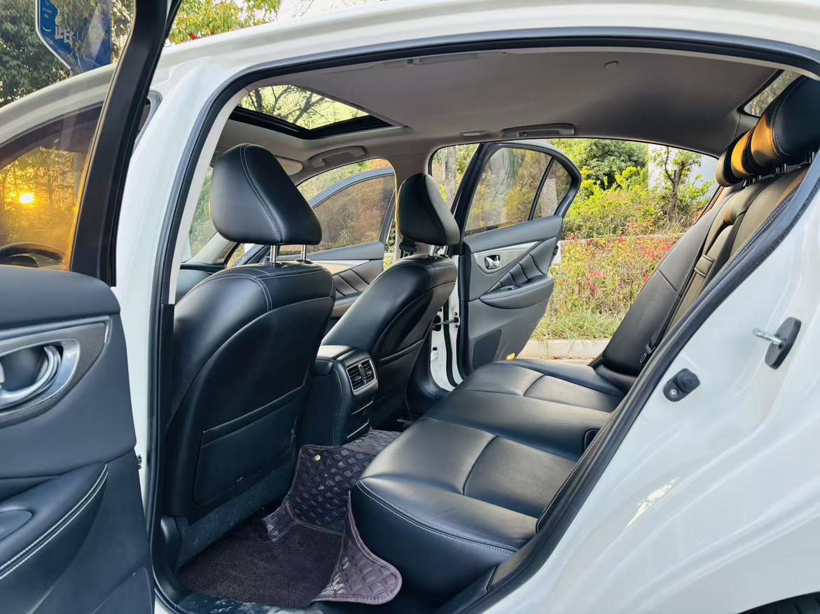 Infiniti Q50L 2018 thumb 9