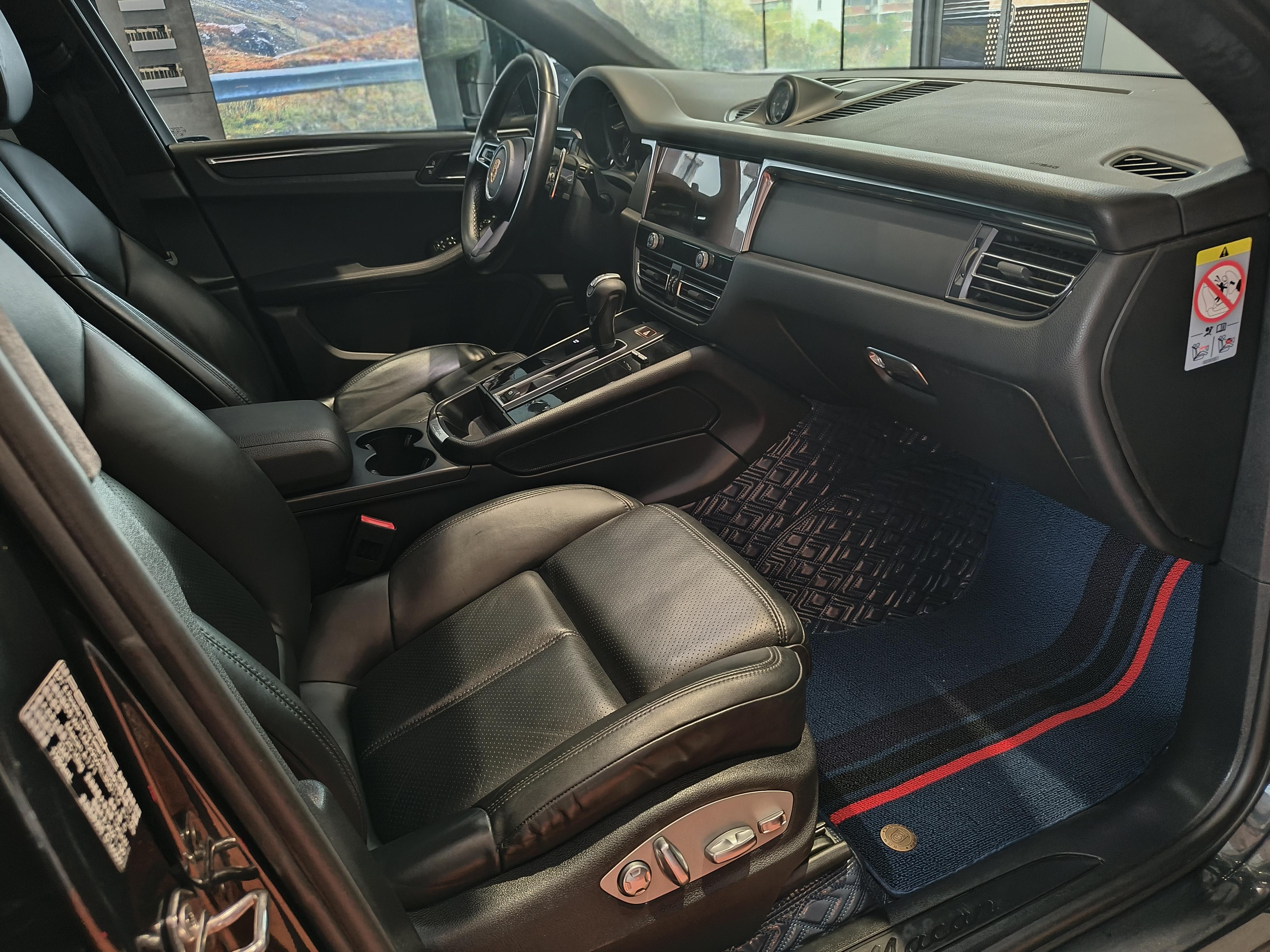 Porsche Macan 2022 thumb 4