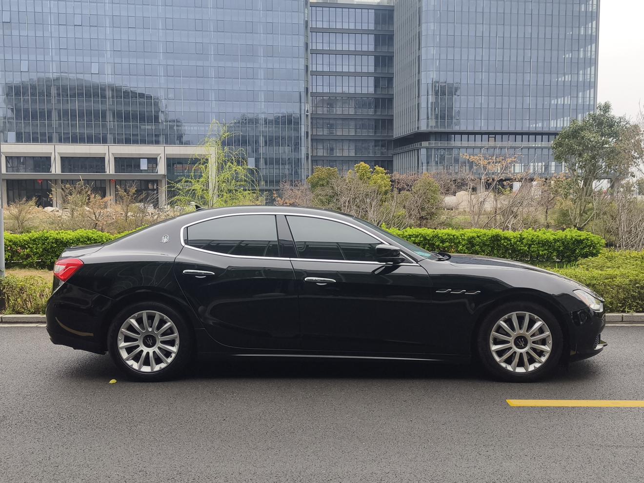 Maserati Ghibli 2015 thumb 5