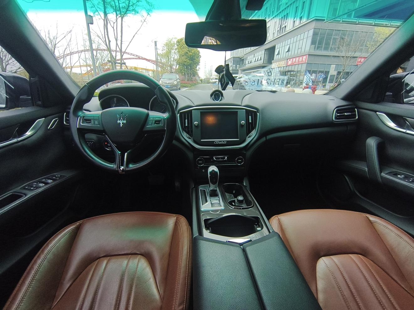 Maserati Ghibli 2015 thumb 7