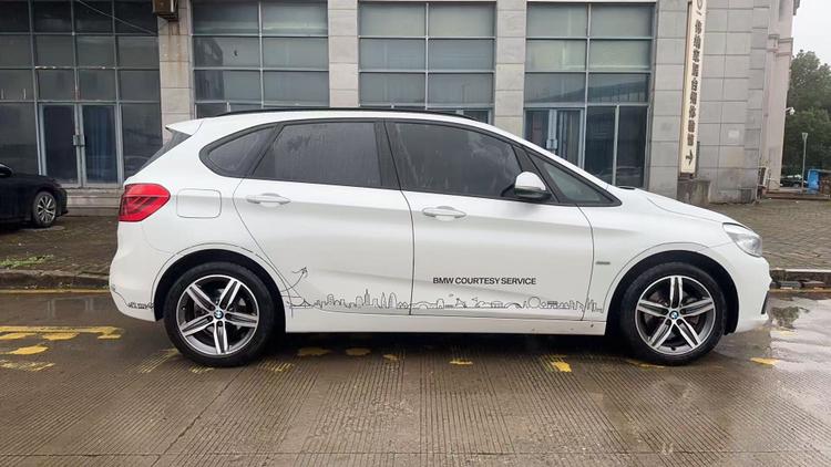 BMW 2 серии Active Tourer 2016 thumb 4