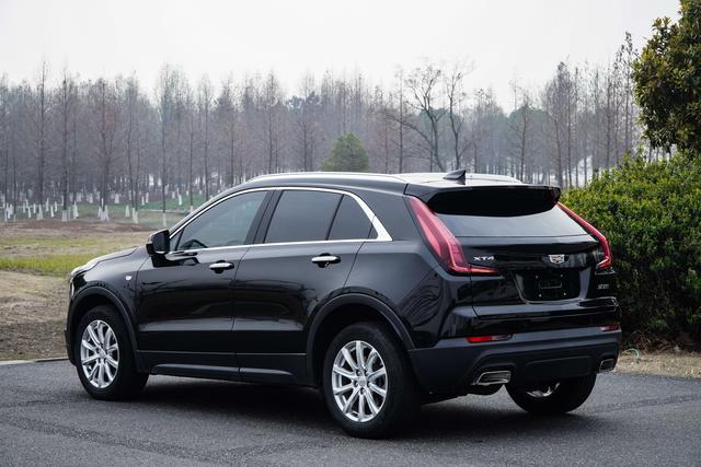 Cadillac XT4 2022 thumb 2