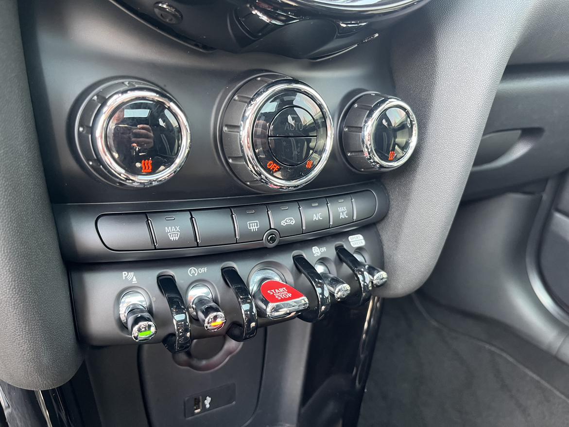 Mini Hatch 2019 thumb 6