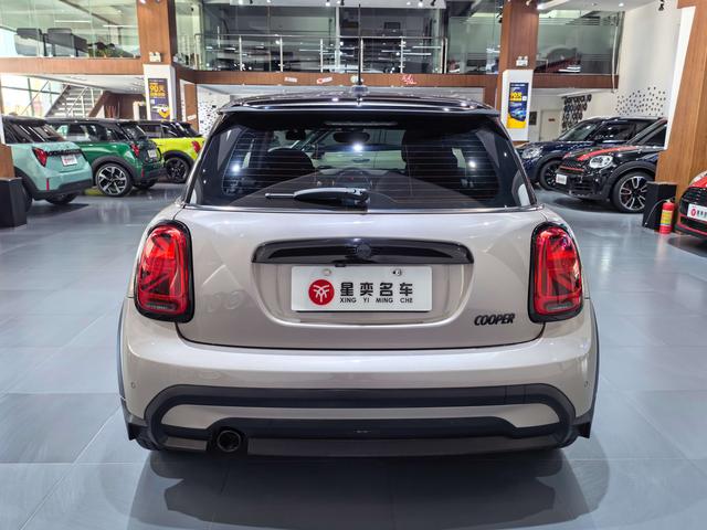 Mini Hatch 2022 thumb 2
