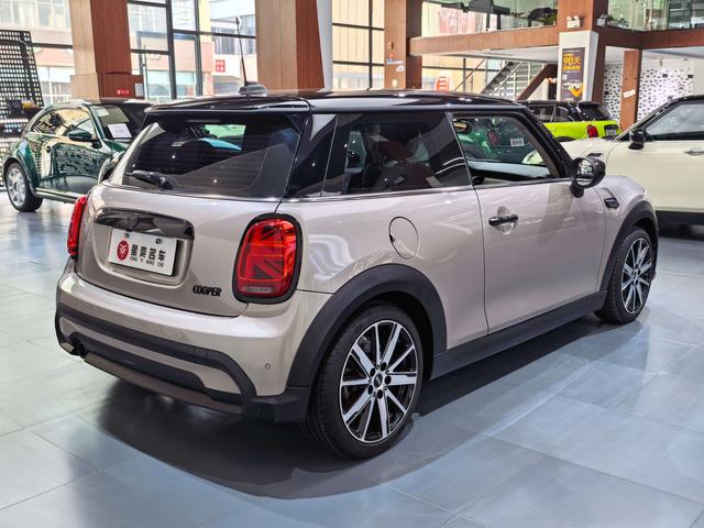 Mini Hatch 2022 thumb 3