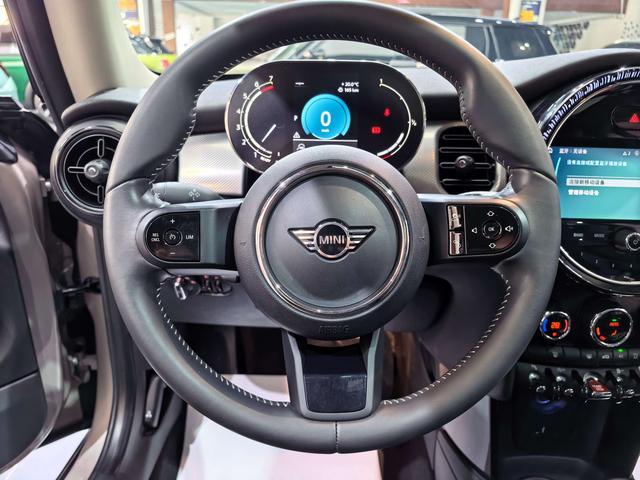 Mini Hatch 2022 thumb 12