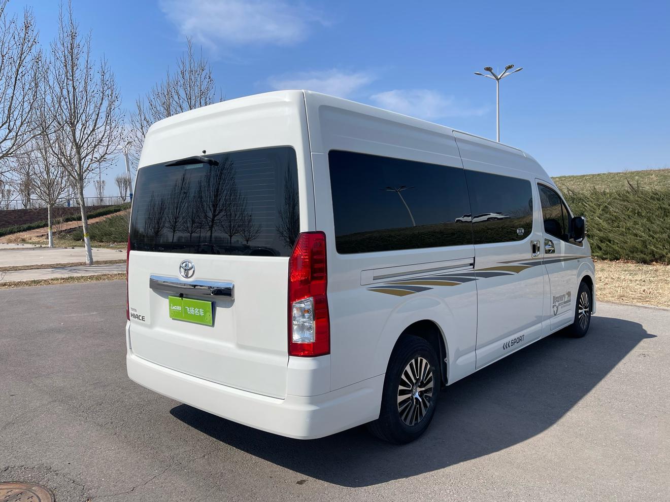 Toyota HiAce 2023 thumb 4