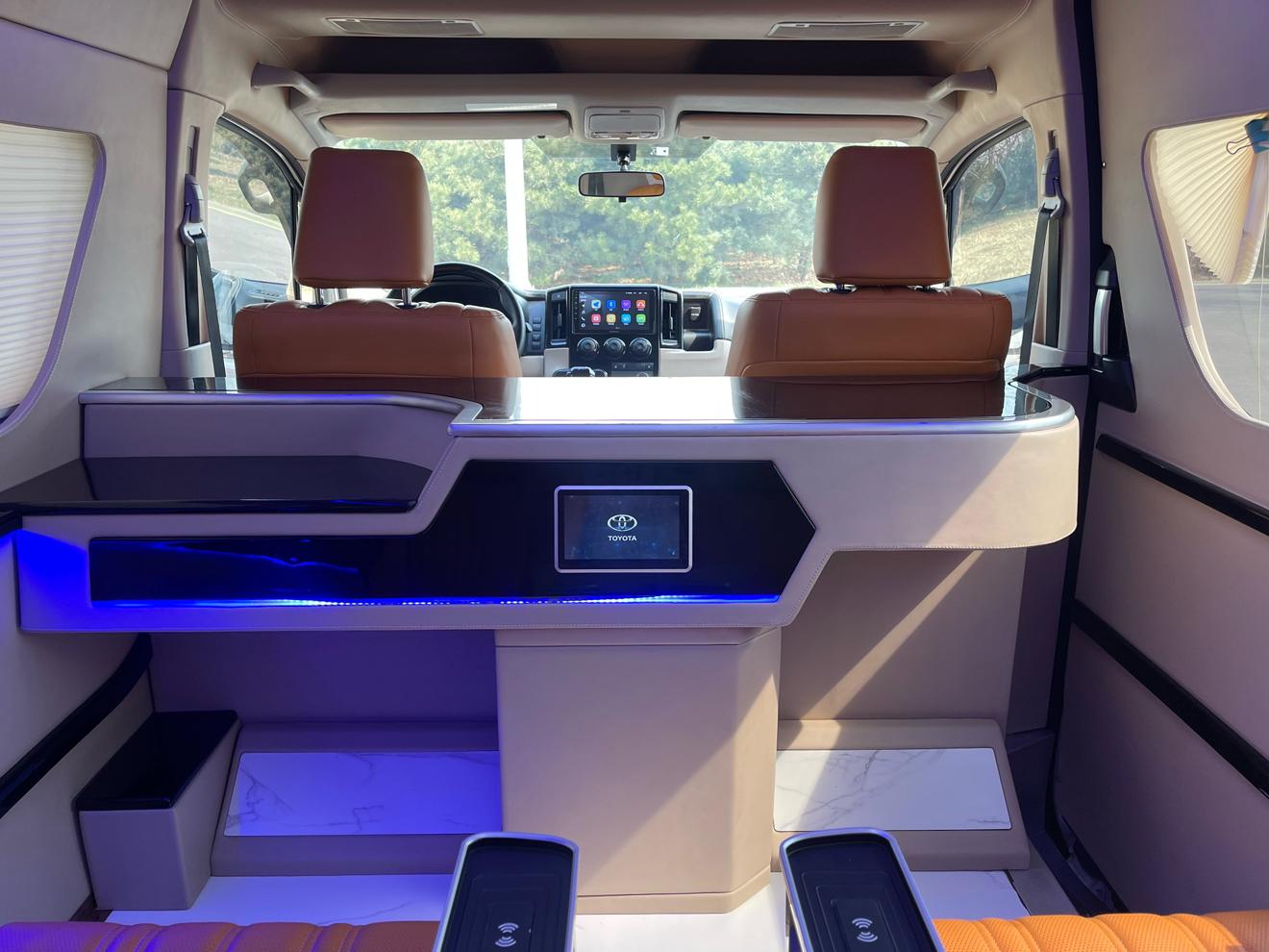 Toyota HiAce 2023 thumb 12