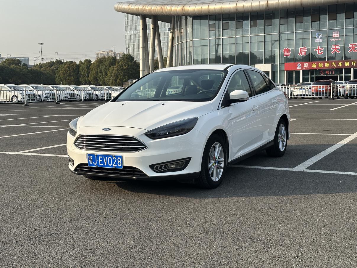 Ford Focus ST 2018 thumb 8