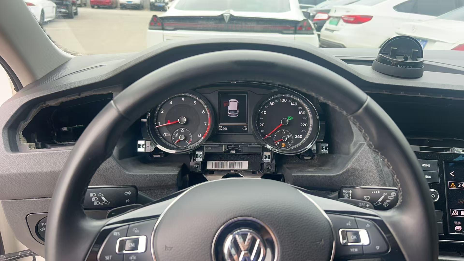 Volkswagen Arteon 2018 thumb 5