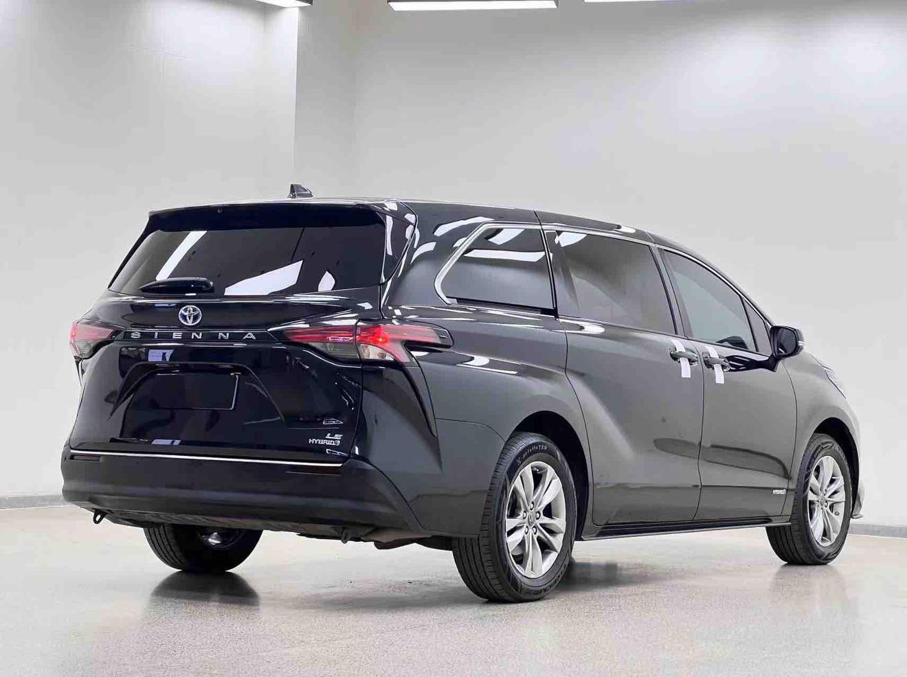 Toyota Sienna 2023 thumb 5