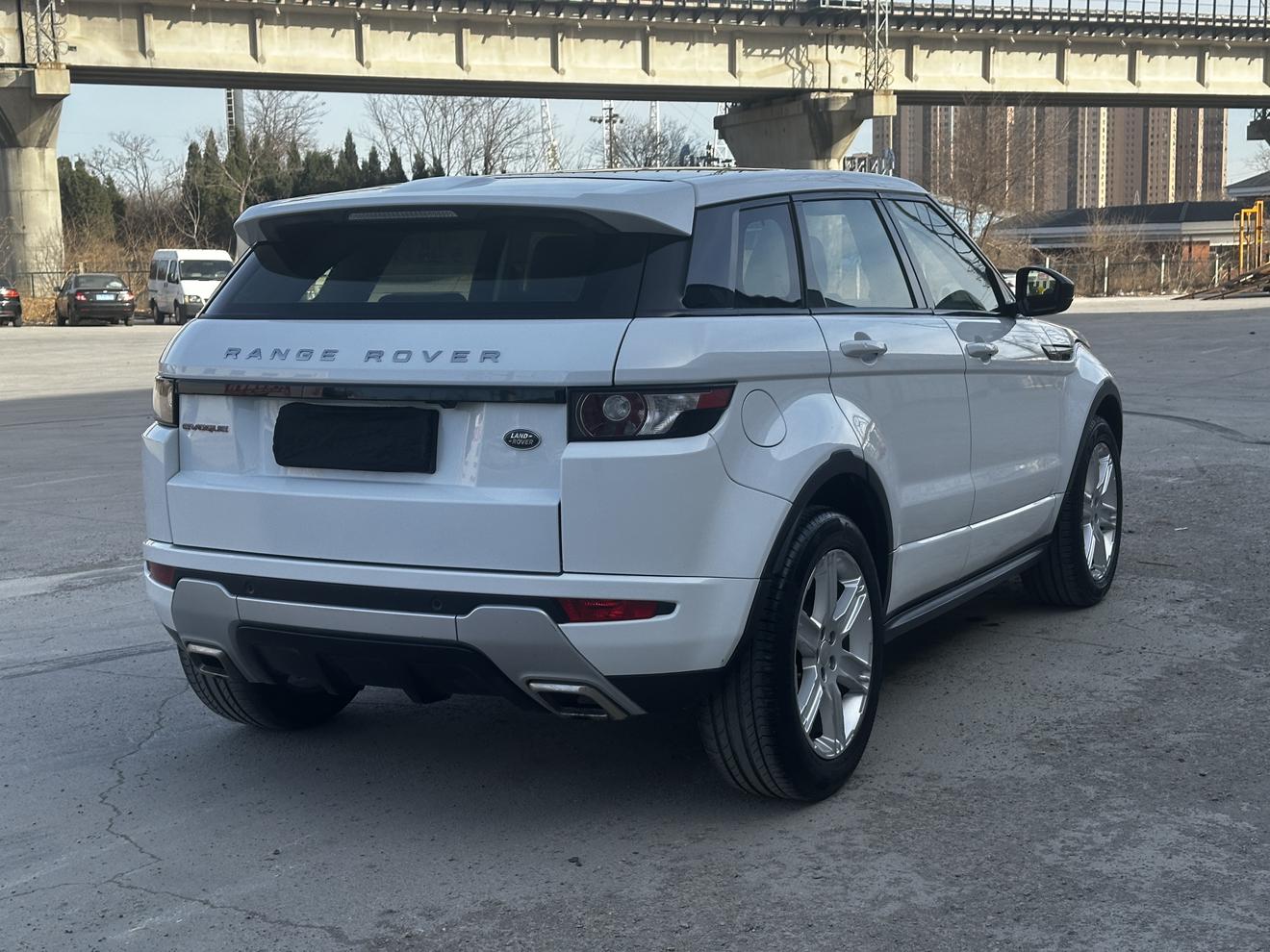 Land Rover Range Rover Velar 2015 thumb 5