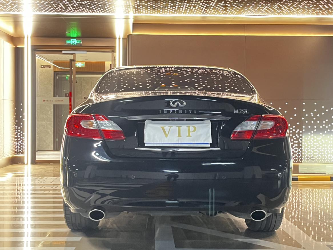 Infiniti M 2012 thumb 4