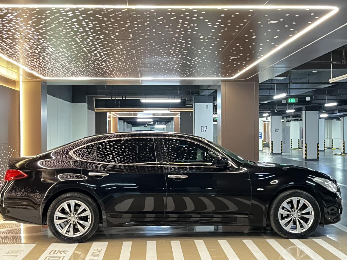 Infiniti M 2012 thumb 6