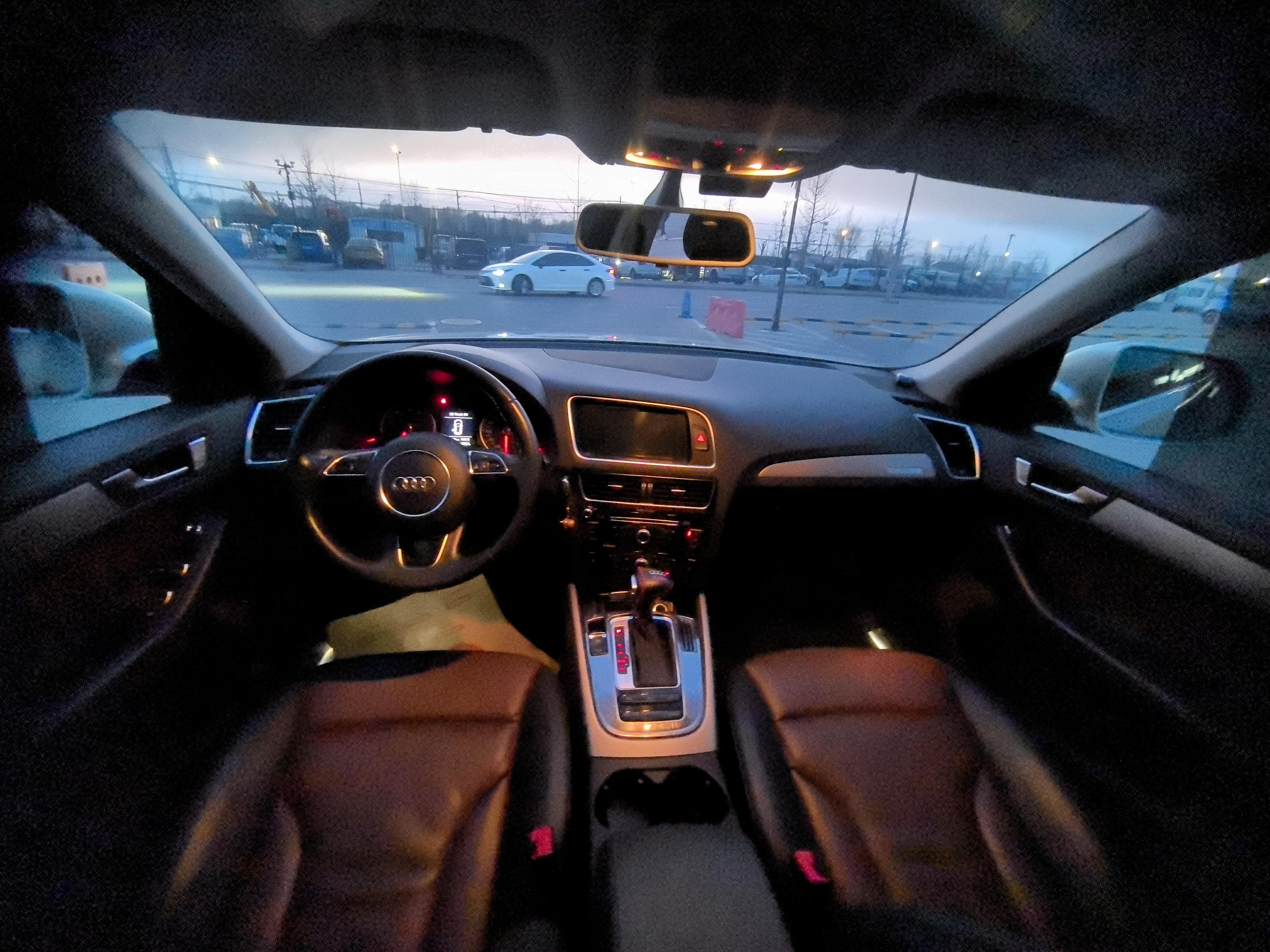 Audi Q5 2017 thumb 5