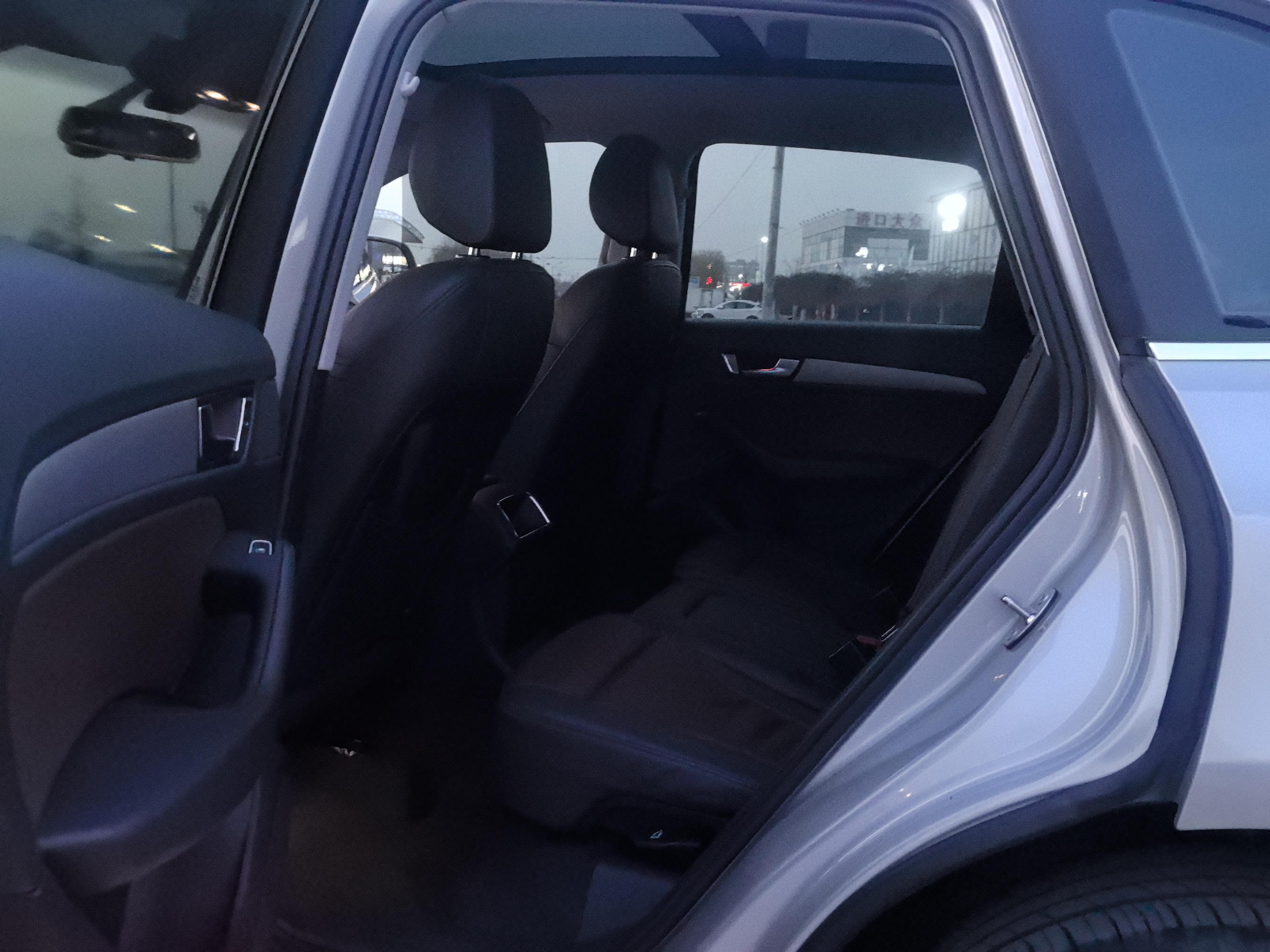 Audi Q5 2017 thumb 10