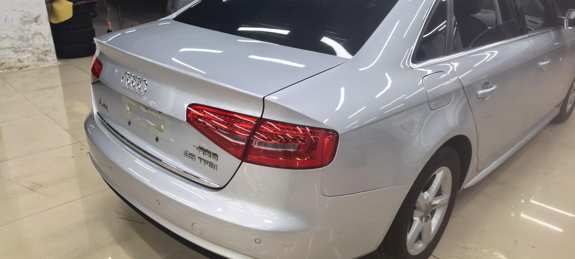 Audi A4 2015 thumb 3