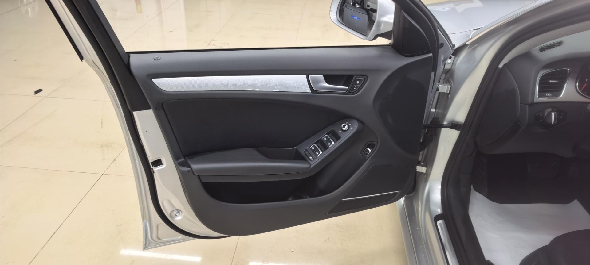 Audi A4 2015 thumb 12