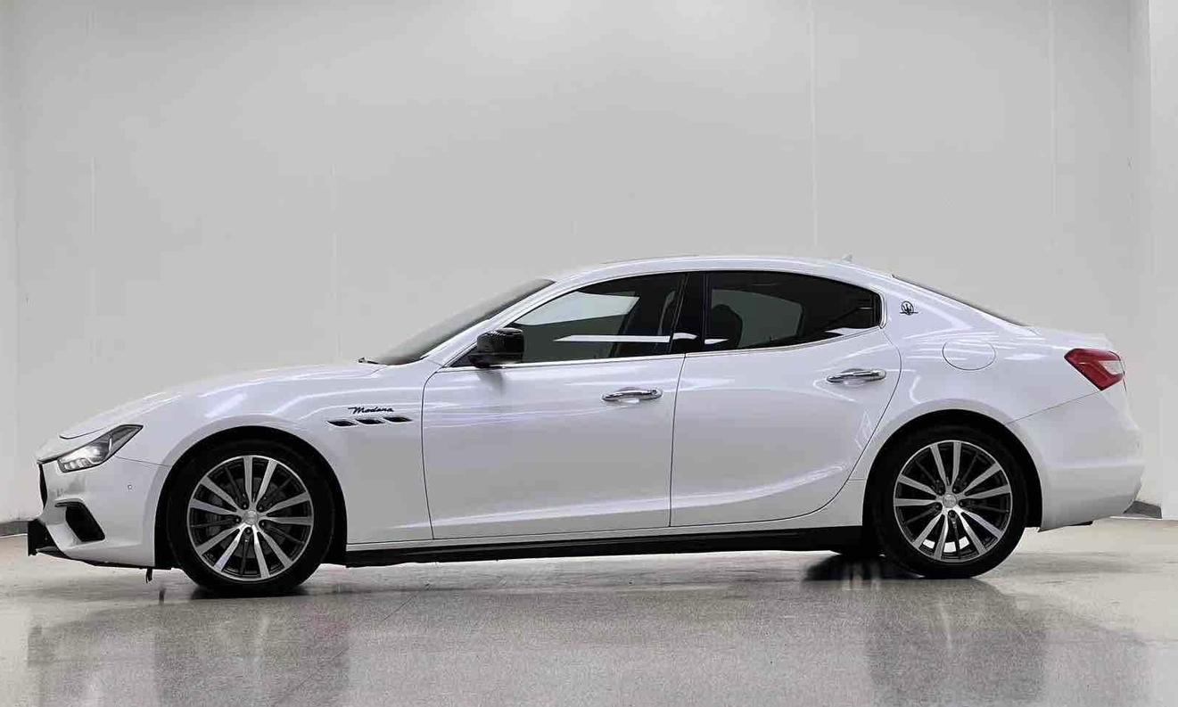 Maserati Ghibli 2014 thumb 2