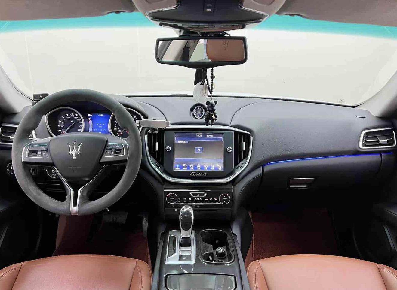Maserati Ghibli 2014 thumb 9