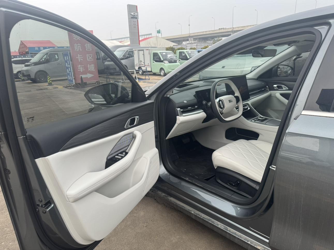 Geely Galaxy A7 PHEV 2025 thumb 4