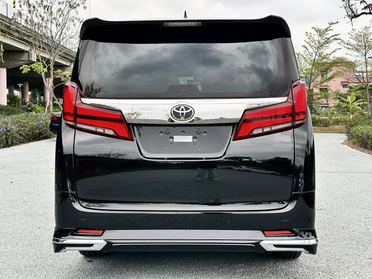 Toyota Alphard 2018 thumb 4