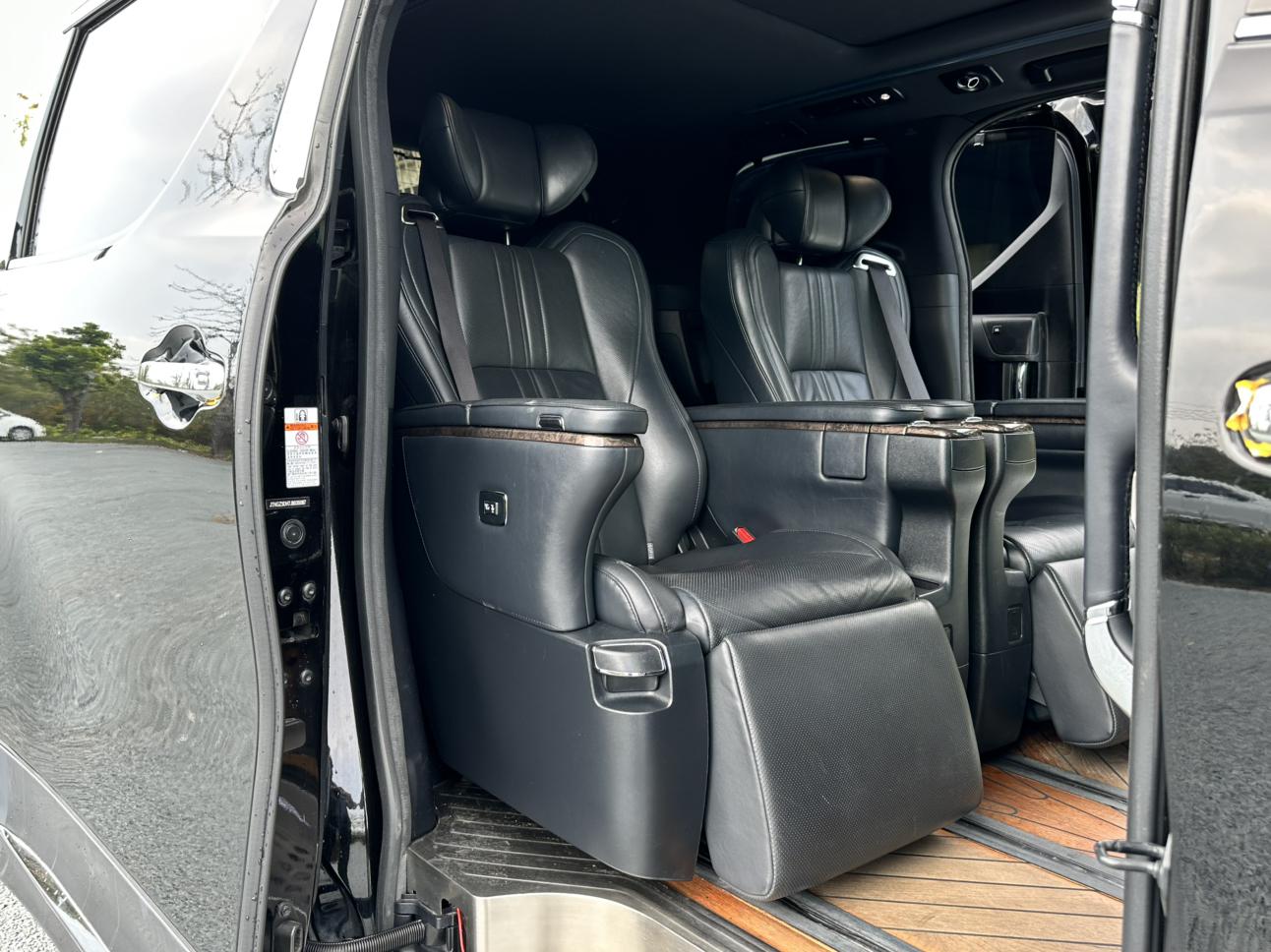 Toyota Alphard 2018 thumb 6