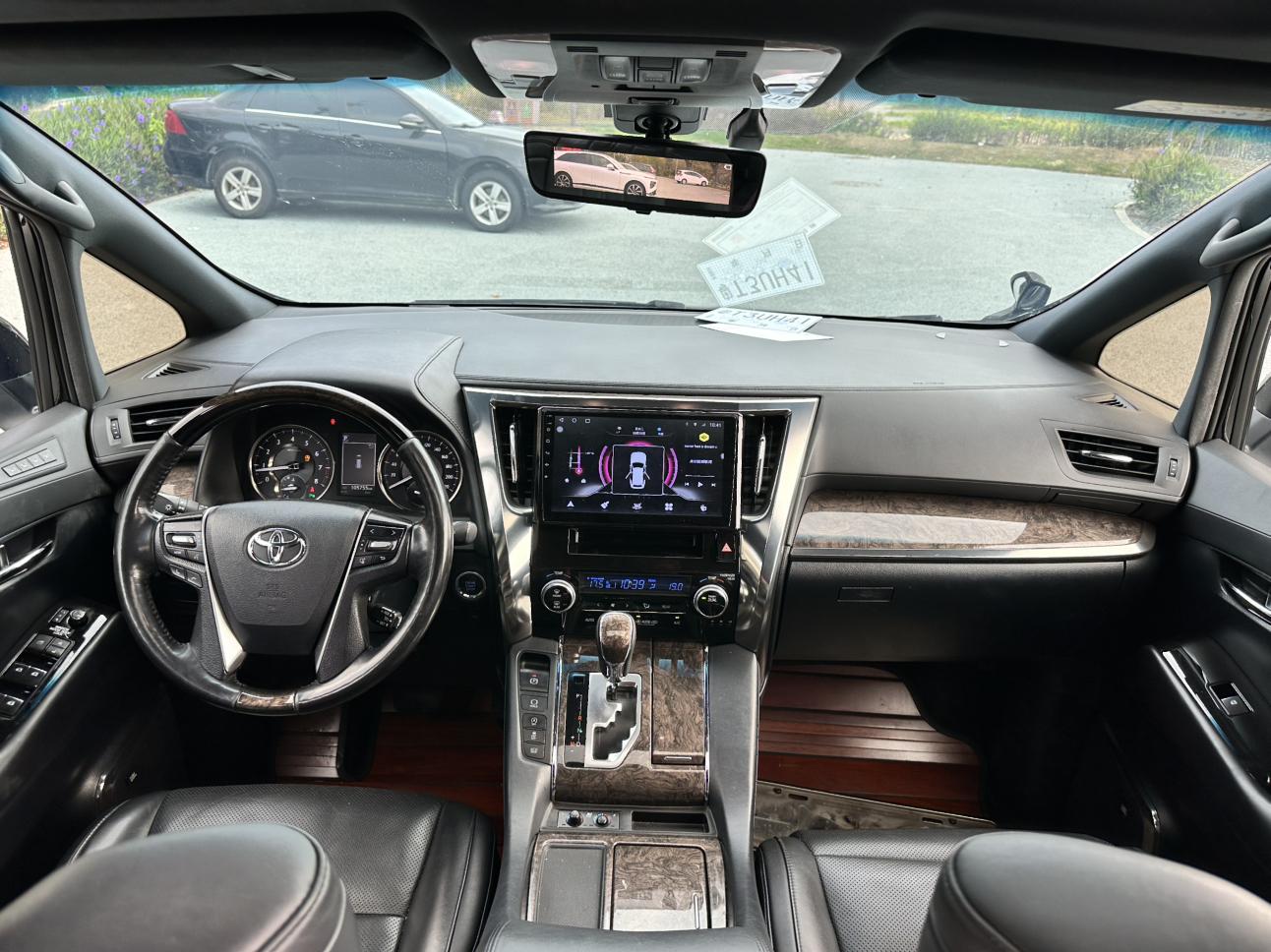 Toyota Alphard 2018 thumb 8