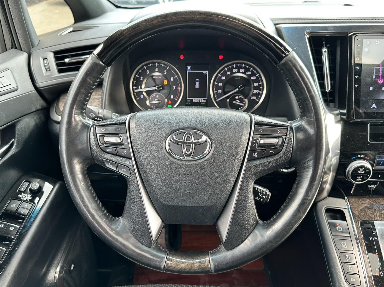 Toyota Alphard 2018 thumb 9