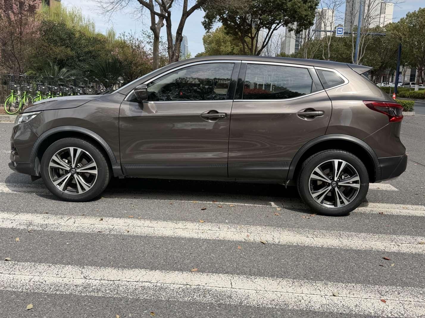 Nissan Qashqai+2 2019 thumb 2