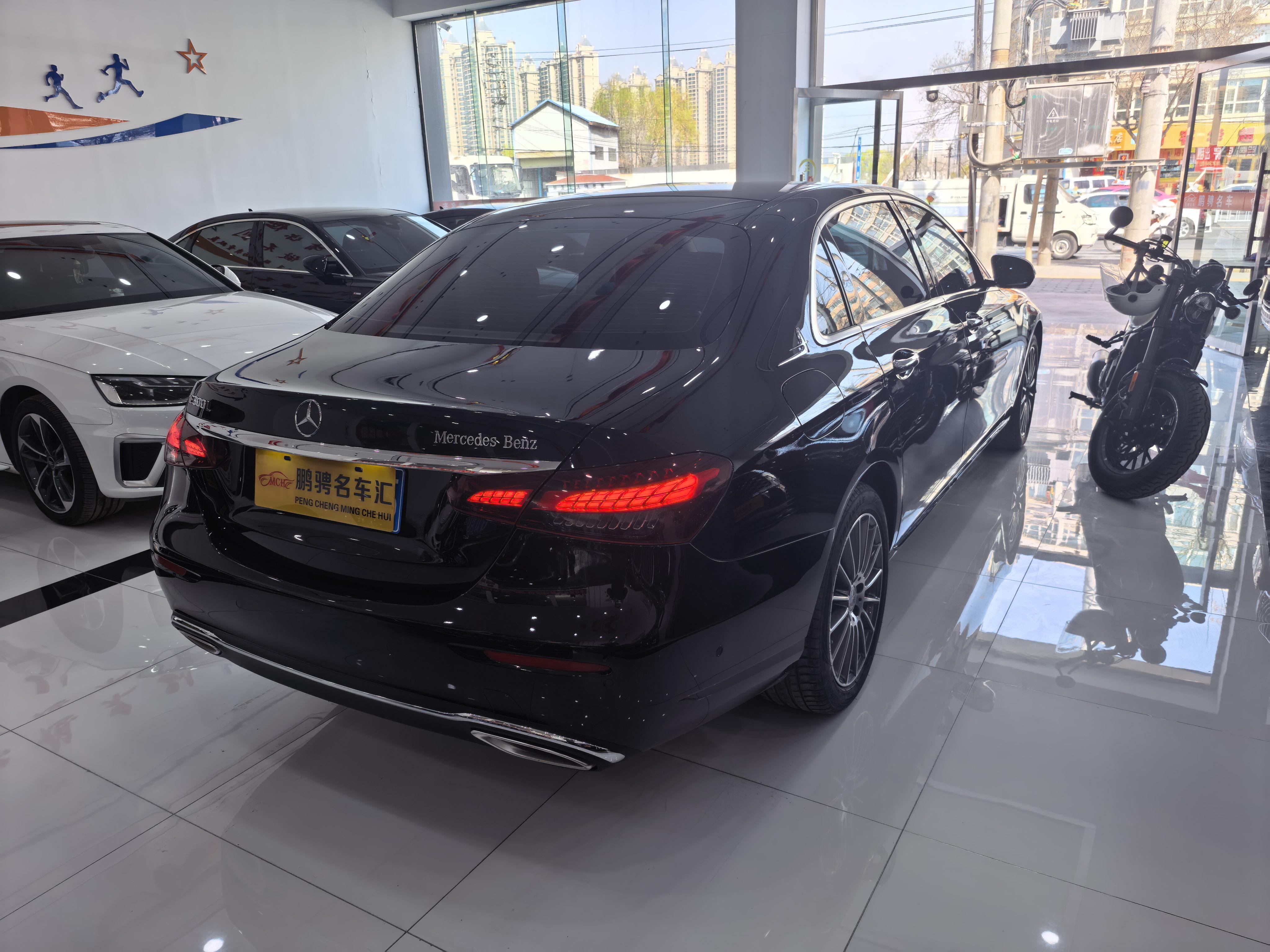 Mercedes-Benz E-Class 2023 thumb 4