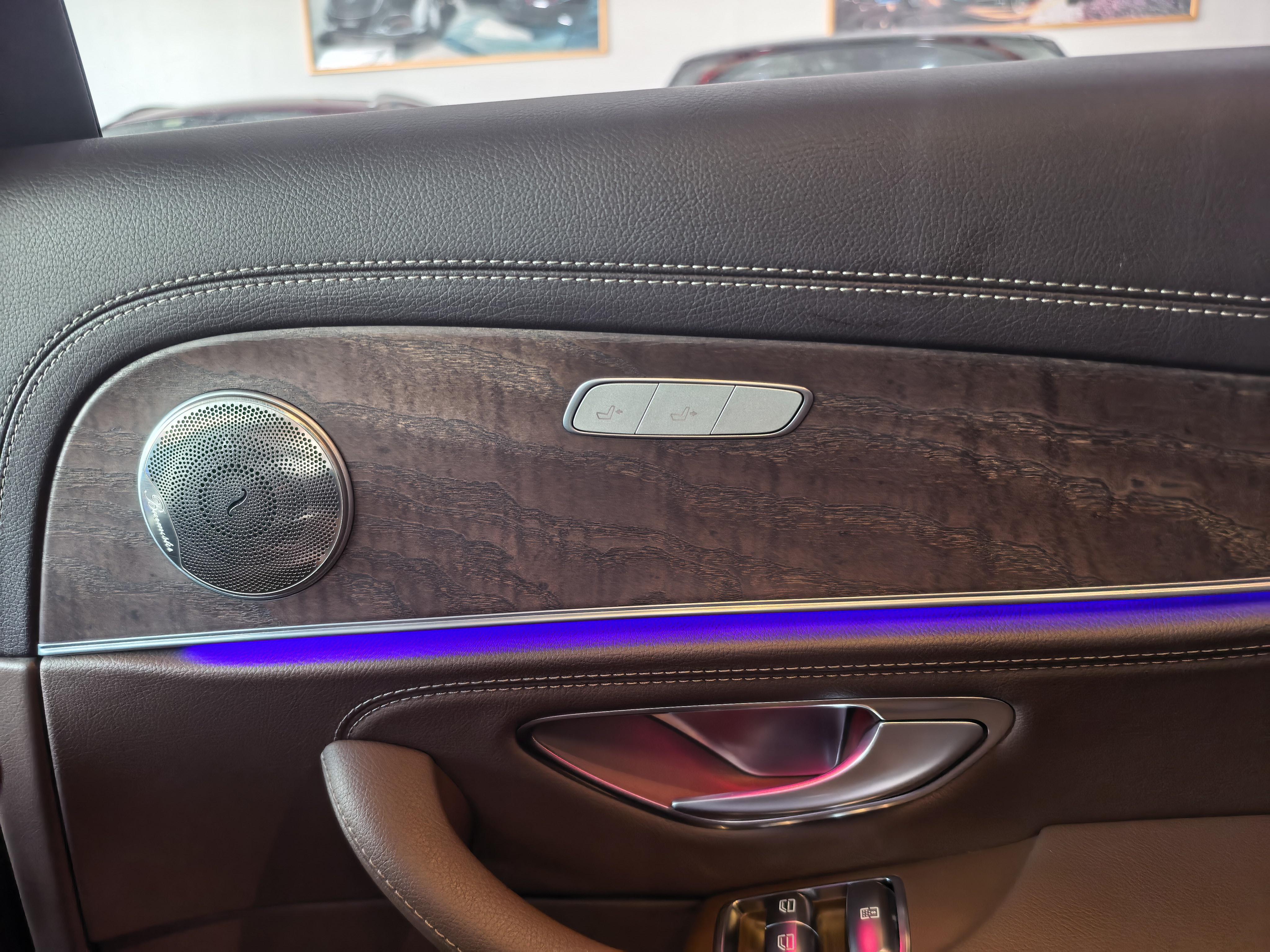 Mercedes-Benz E-Class 2023 thumb 5