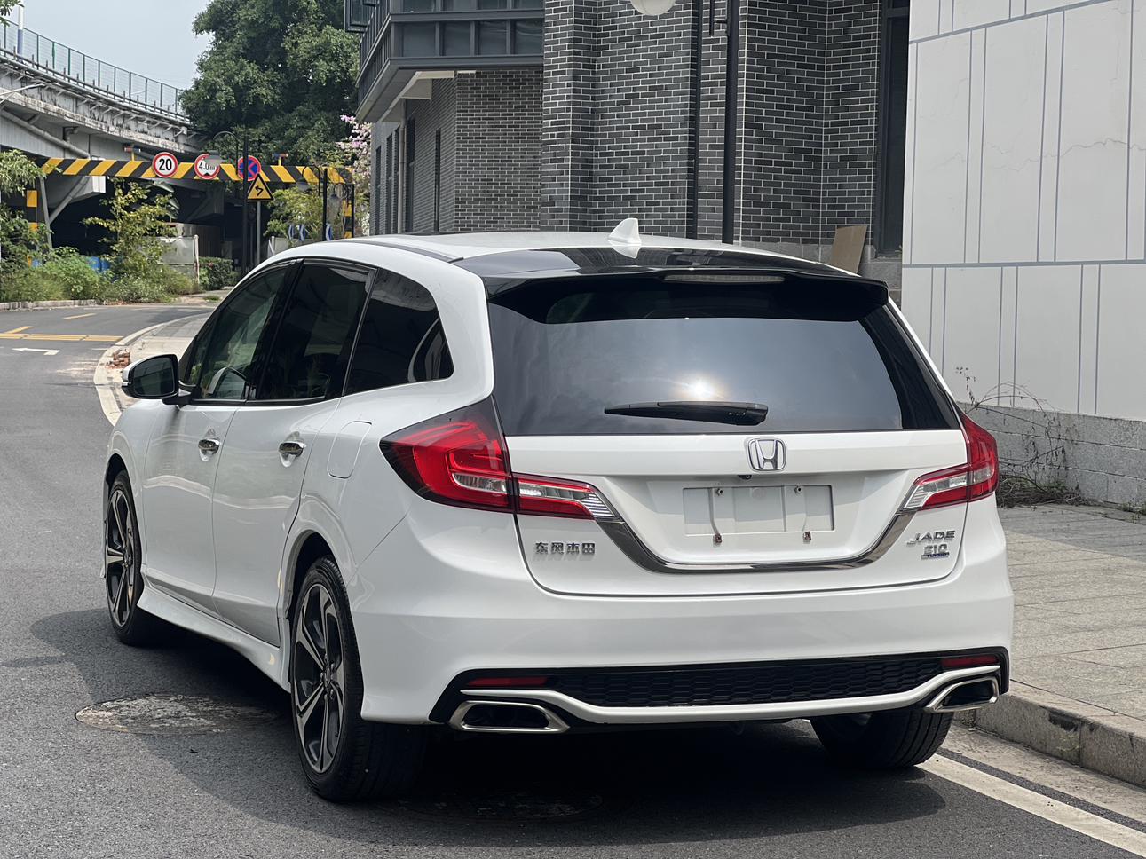 Honda Jade 2017 thumb 2