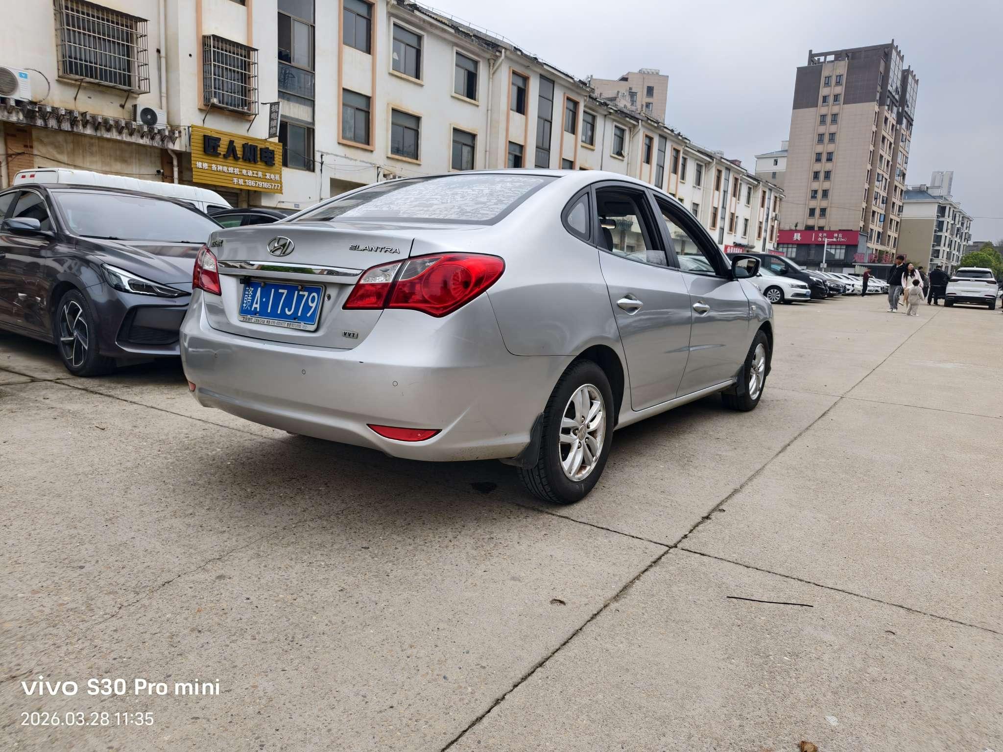 Hyundai ix35 2015 thumb 4