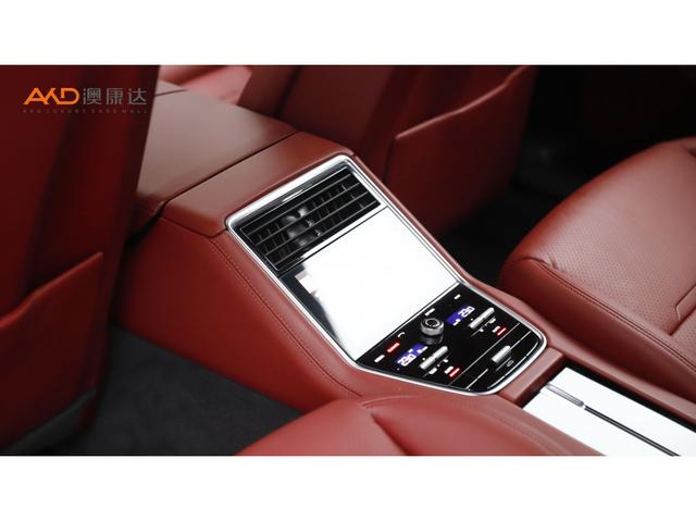 Porsche Panamera 2018 thumb 4