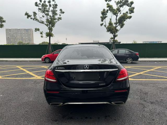 Mercedes-Benz E-Class 2019 thumb 3