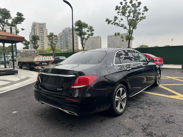Mercedes-Benz E-Class 2019 thumb 4