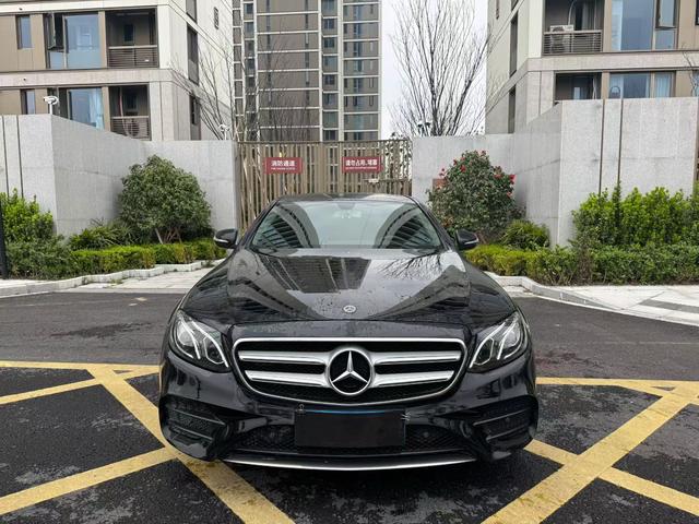 Mercedes-Benz E-Class 2019 thumb 9