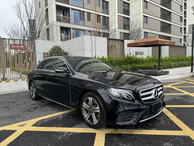 Mercedes-Benz E-Class 2019 thumb 10