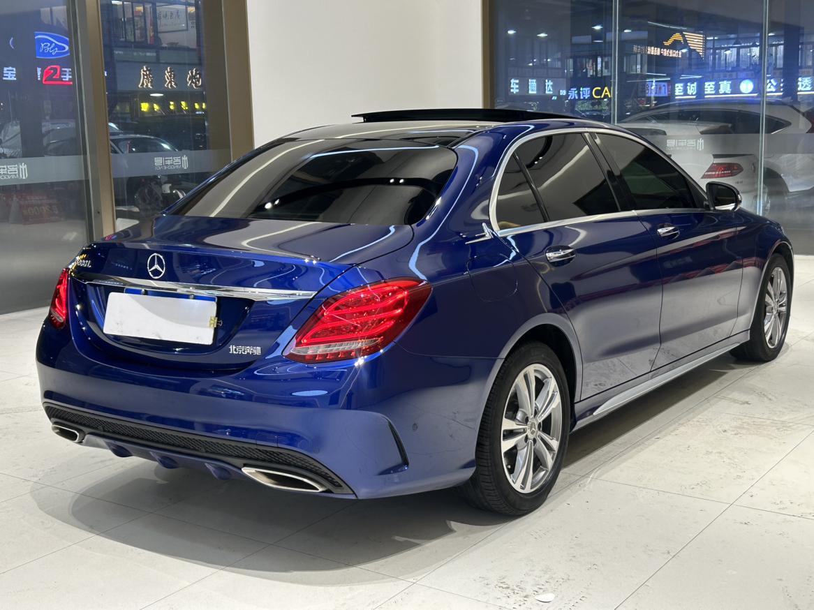 Mercedes-Benz C-Class 2017 thumb 3